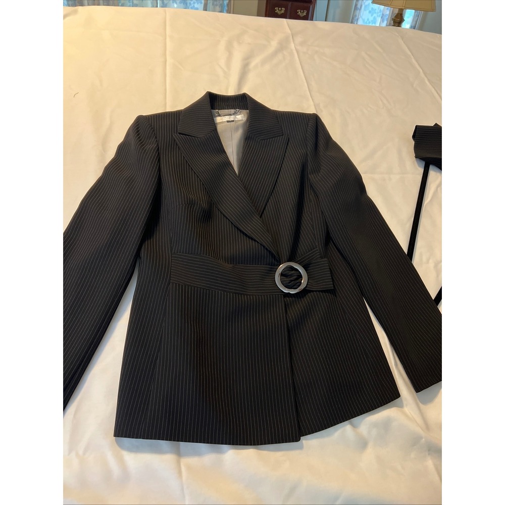 Tahari Arthur S. Levine Pinstripe Pant Suit Navy Blue O-Ring Wrap Blazer Size 8